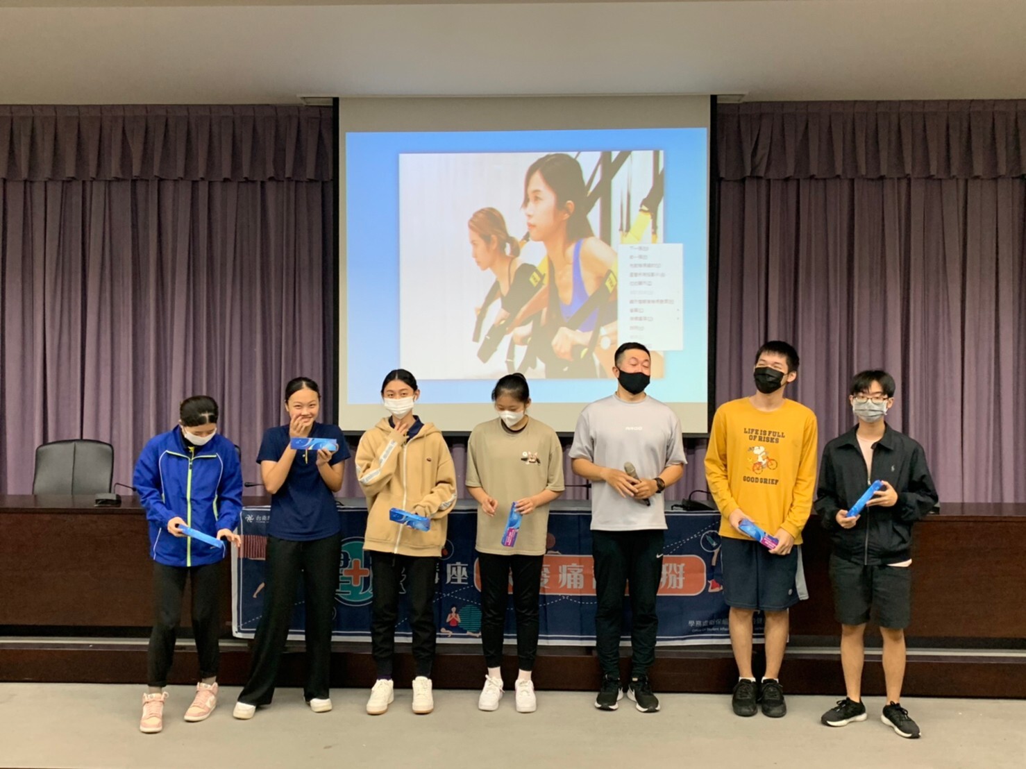 111學年度第二學期   健康講座-跟痠痛說掰掰Image