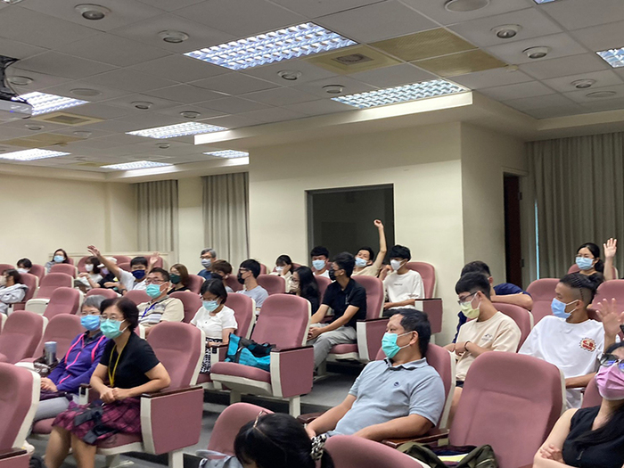 Semester 1, Academic Year 111 Environmental Education Seminar - Ecological Parks on Campus 111/10/4(2)Image