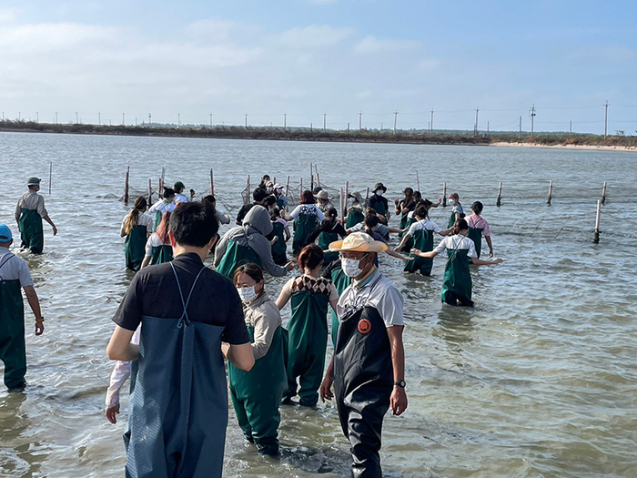 Environmental Education Activity for the First Semester of School Year 111 - Half-day Fishing Experience 111/11/25(Fri)Image