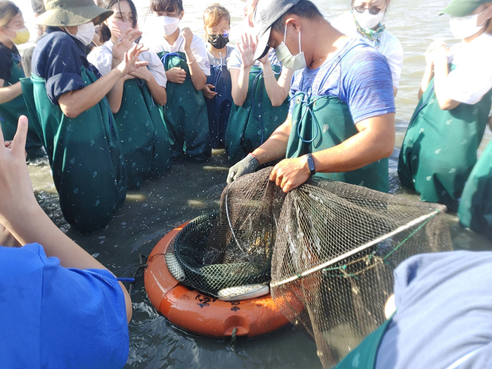 Environmental Education Activity for the First Semester of School Year 111 - Half-day Fishing Experience 111/11/25(Fri)Image