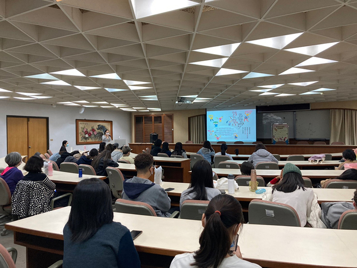Semester 1, Academic Year 110 Environmental Education Seminar 