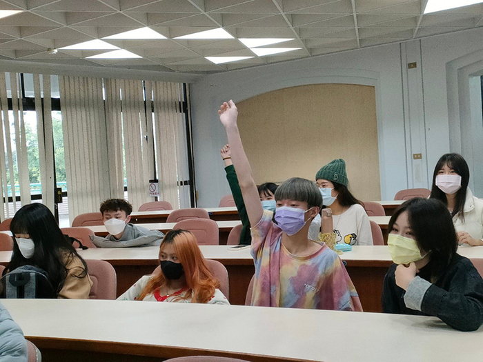 Semester 1, Academic Year 110 Environmental Education Seminar 