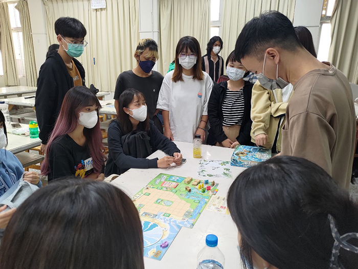 First semester of the 111th school year environmental education activity 