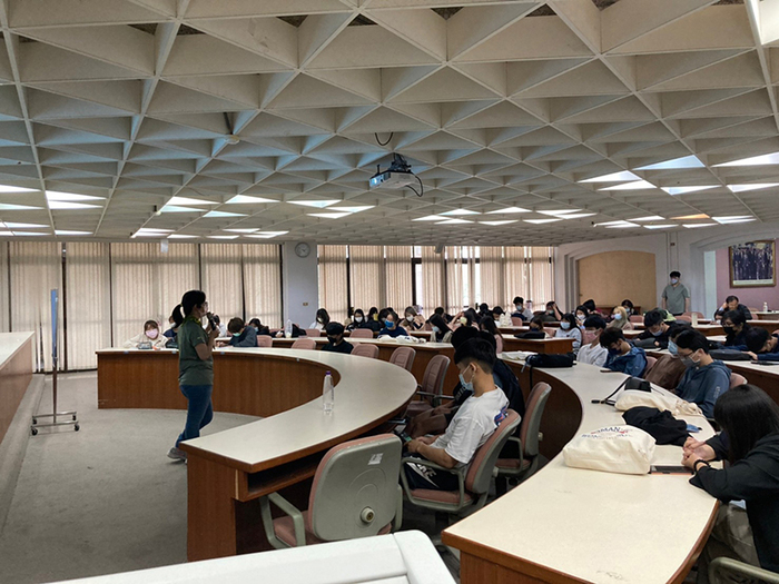 Second Semester Environmental Education Seminar of 110th Academic Year - Exploring the Secrets of Streams 111/03/29(II)Image