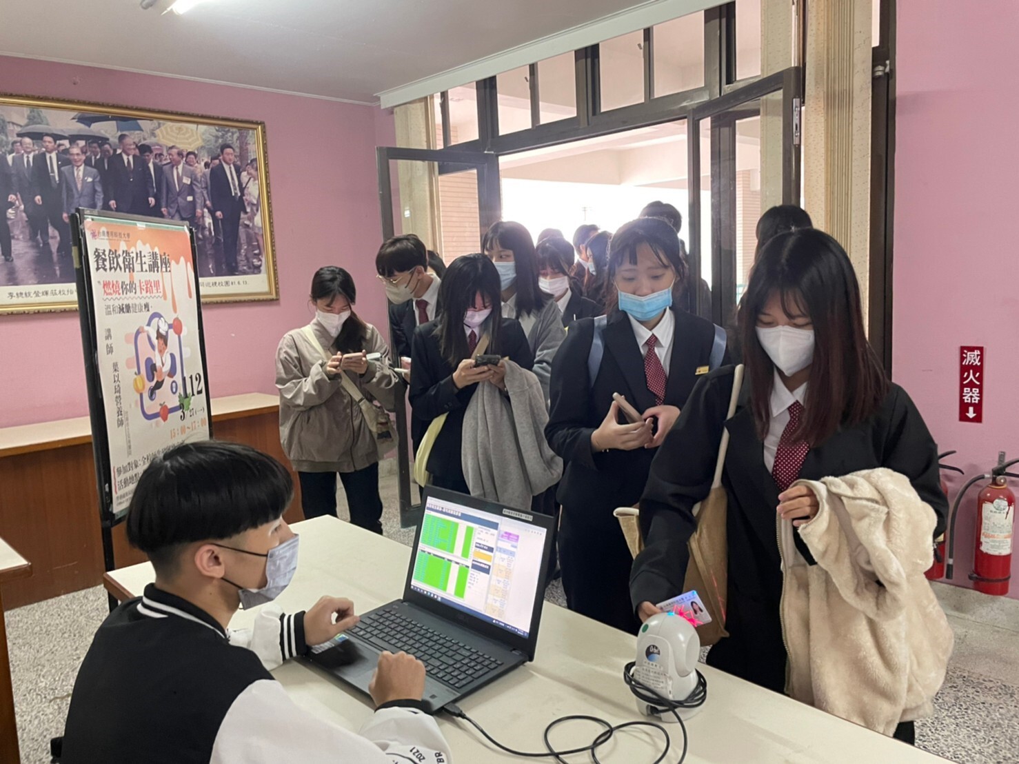 111學年度第二學期 餐飲衛生講座1Image