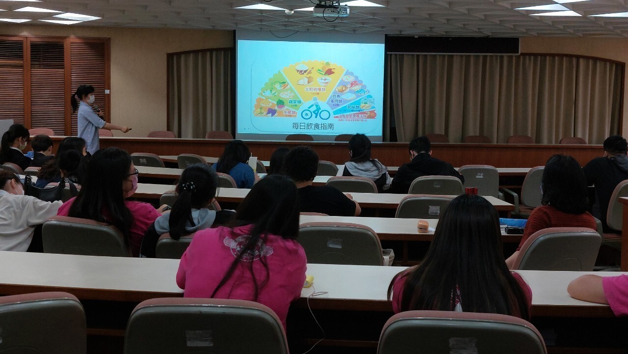 111學年度第二學期 餐飲衛生講座1Image