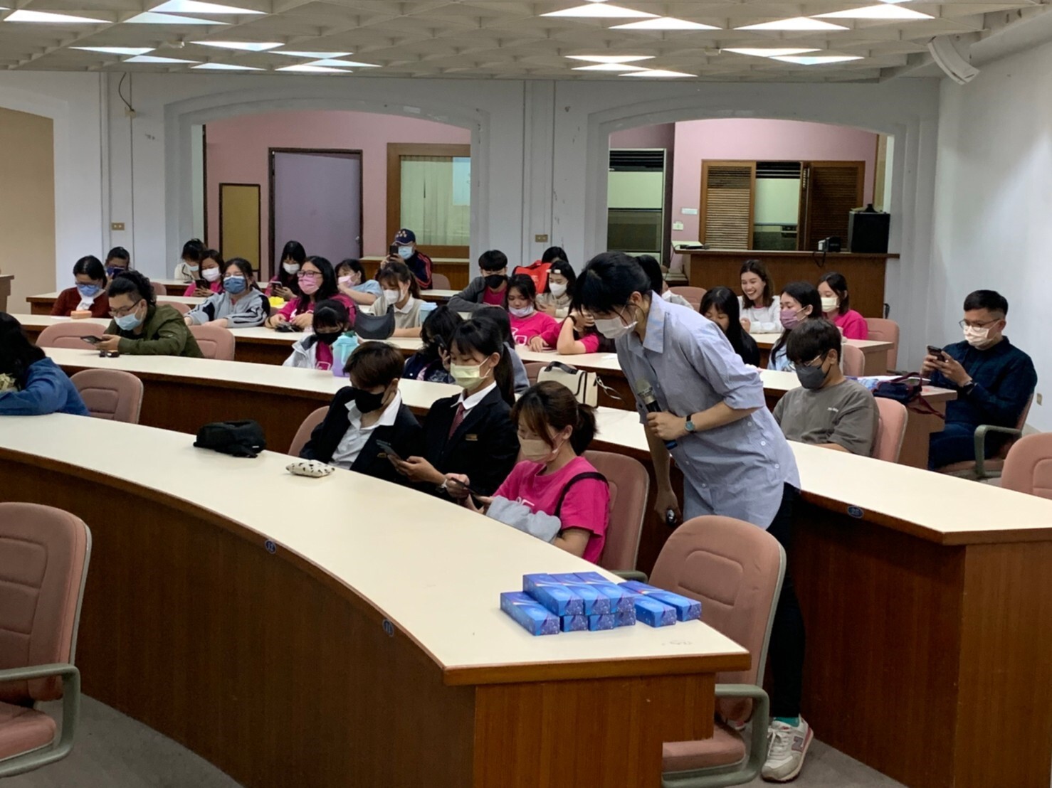 111學年度第二學期 餐飲衛生講座1Image