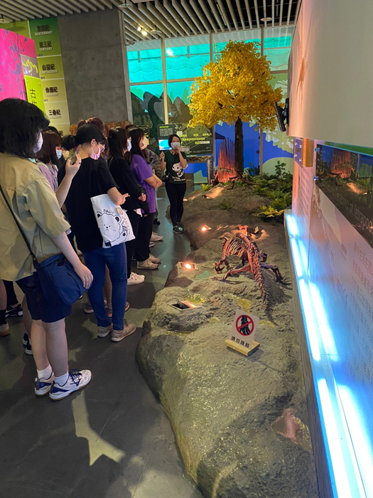 First Semester of Academic Year 110 - 110 Academic Affairs Featured Theme Project - Dyeing Fabric Thoughts 110/10/26 (II)Image