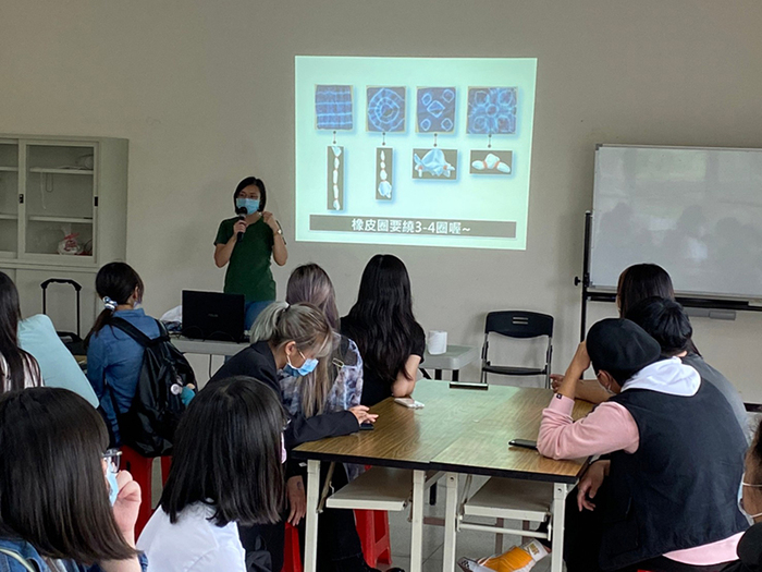 First Semester of Academic Year 110 - 110 Academic Affairs Featured Theme Project - Dyeing Fabric Thoughts 110/10/26 (II)Image