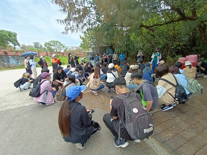 Semester 2, Academic Year 110, Seminar 111/03/21(Mon), Beach Cleaning Activity 111/03/26(Sat)Image