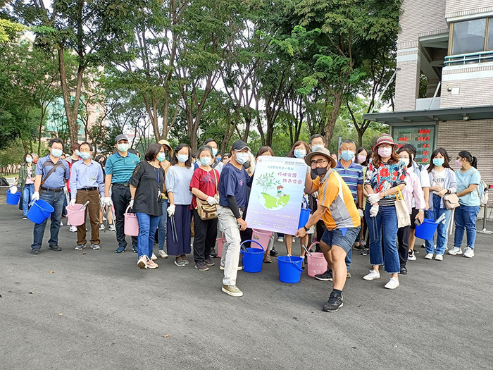 110 First Semester of Academic Year 110 Valuing and Protecting the Green Home (2) 110/10/29(Fri)Image