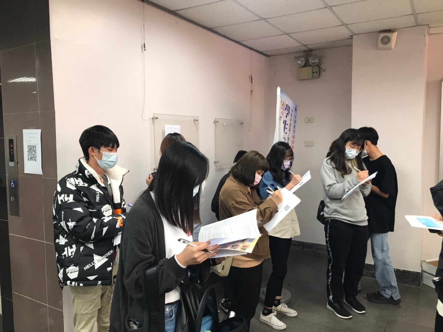 The second semester of the 109 school year Jiale officer education study (posture, dengue fever, sex education, tuberculosis, smoking and drug advocacy)Image