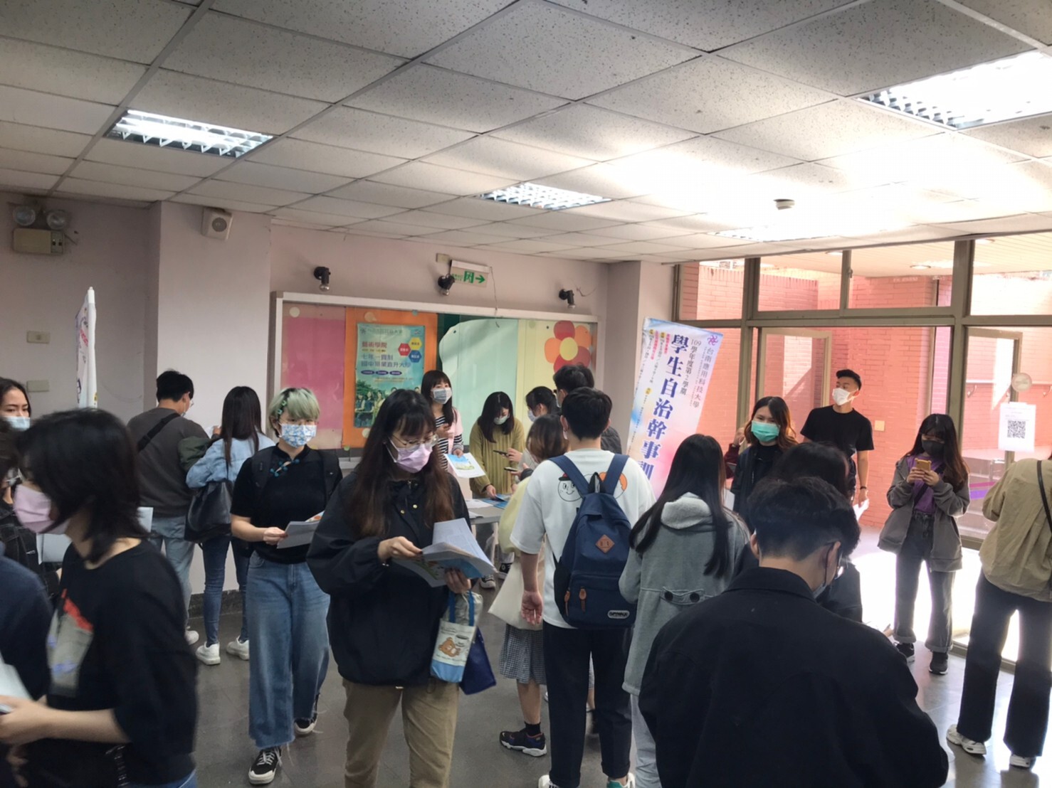 The second semester of the 109 school year Jiale officer education study (posture, dengue fever, sex education, tuberculosis, smoking and drug advocacy)Image
