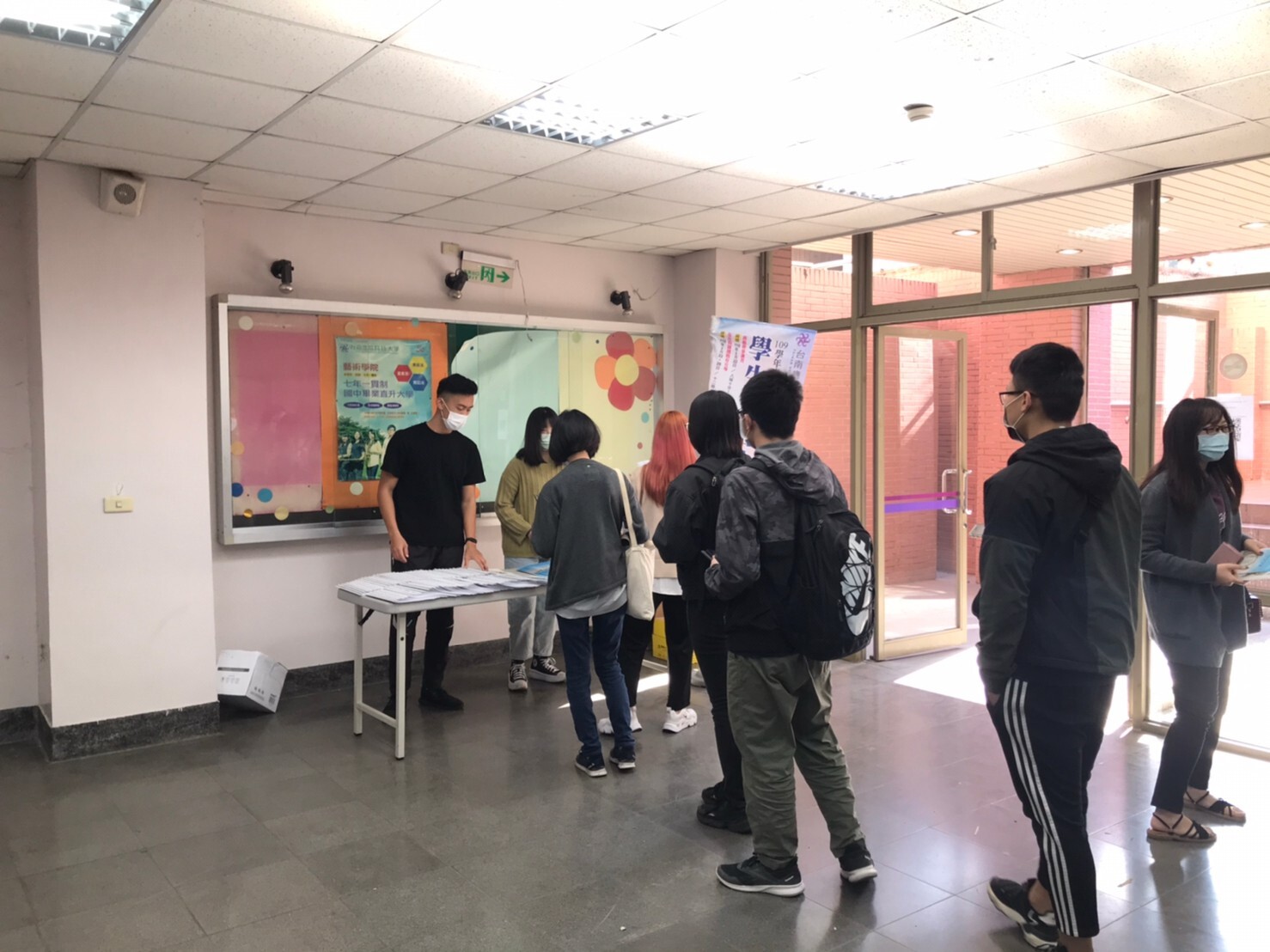 The second semester of the 109 school year Jiale officer education study (posture, dengue fever, sex education, tuberculosis, smoking and drug advocacy)Image