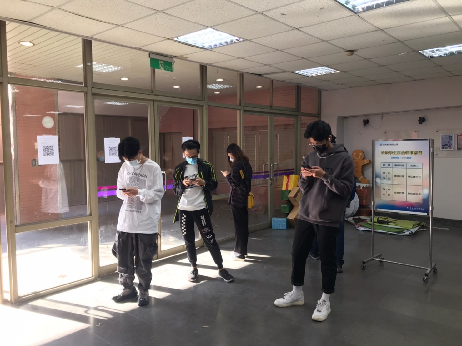 The second semester of the 109 school year Jiale officer education study (posture, dengue fever, sex education, tuberculosis, smoking and drug advocacy)Image